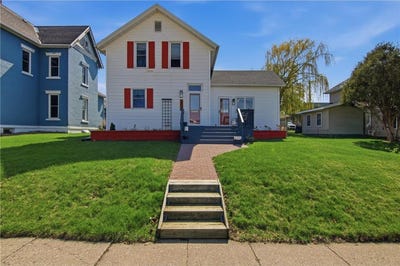 /international/us/224-2nd-street-e-wabasha-mn-110105048447/