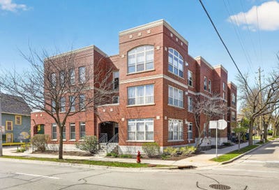 /international/us/280-division-street-madison-wi-110107540423/