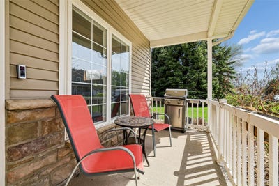 /international/us/10615-hickory-drive-urbandale-ia-110108544059/