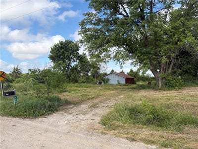 /international/us/3384-louisiana-terrace-ottawa-ks-110108363391/