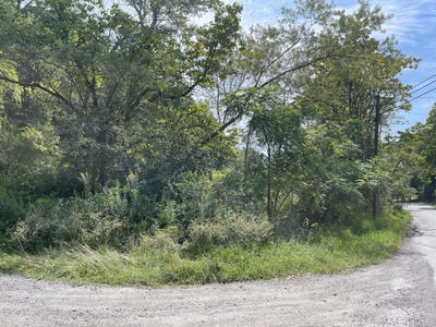 /international/us/1601-prudence-rd-oak-hill-wv-110080725134/