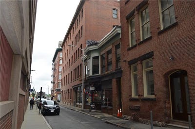 /international/us/11-peck-street-providence-ri-110107981623/