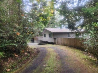 /international/us/96015-sunlake-lane-lakeside-or-110103389906/