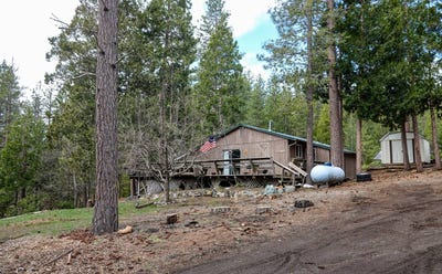 /international/us/6409-kangaroo-creek-rd-gazelle-ca-110106170491/