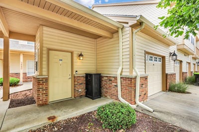 /international/us/3848-thornhill-circle-champaign-il-110109163821/