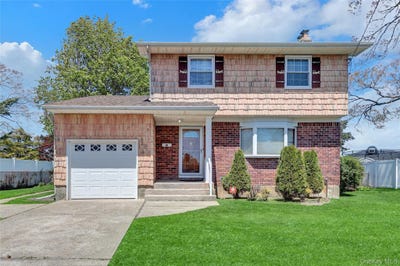 /international/us/211-lynbrook-street-islip-terrace-ny-110107961486/
