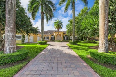 /international/us/10640-pegasus-st-davie-fl-110120039955/
