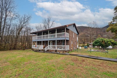 /international/us/3888-cosby-highway-cosby-tn-110098981265/