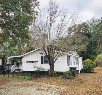 /international/us/169-crooked-island-circle-murrells-inlet-sc-110105780570/