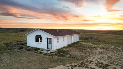 /international/us/14999-day-break-road-casper-wy-110108382196/
