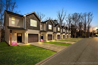 /international/us/3422-starboard-way-fayetteville-nc-110100241800/