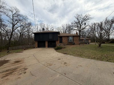 /international/us/184-se-highway-z-deepwater-mo-110107824455/