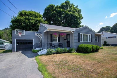 /international/us/411-concord-avenue-st-johnsbury-vt-110107397202/