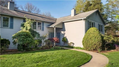 /international/us/11-elm-drive-north-kingstown-ri-110106039617/