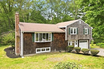 /international/us/5-spring-valley-rd-medfield-ma-110108358285/