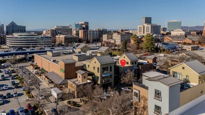 /international/us/400-e-mcbee-avenue-greenville-sc-110105310051/