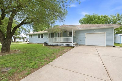/international/us/124-n-broadway-udall-ks-110107734614/