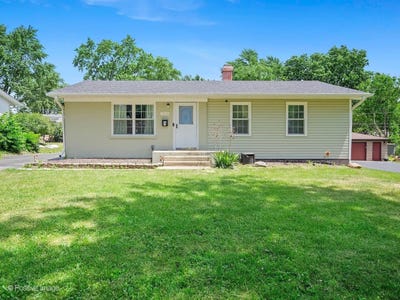 /international/us/7665-sprucewood-avenue-woodridge-il-110108582506/