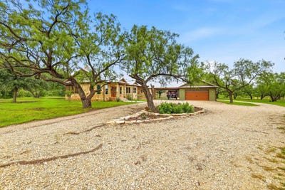 /international/us/10275-w-carlsbad-loop-carlsbad-tx-110108362666/
