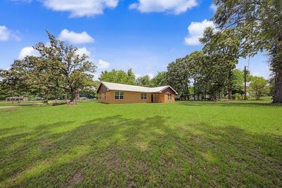 /international/us/508-miller-street-broaddus-tx-110108473721/