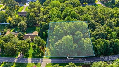 /international/us/1096-rollingwood-drive-claremont-nc-110119471937/