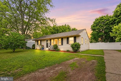 /international/us/11-warwick-road-stratford-nj-110108853906/