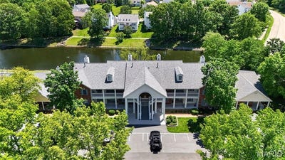 /international/us/332-waterside-drive-wildwood-mo-110108012961/