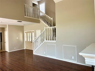 /international/us/207-cimarron-trail-irving-tx-110101308790/