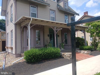 /international/us/5870-easton-road-pipersville-pa-110100261845/