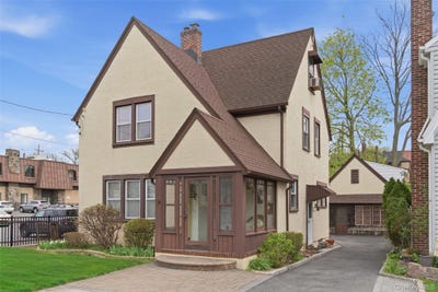 /international/us/25-iris-avenue-floral-park-ny-110107389627/