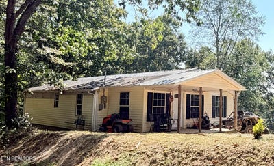 /international/us/217-mountain-view-rd-robbins-tn-110119958202/