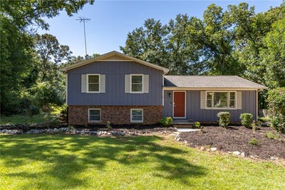 /international/us/103-fern-circle-clemson-sc-110119709497/