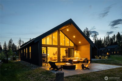 /international/us/30-symphony-court-cle-elum-wa-110099762434/