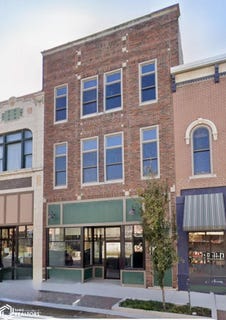 /international/us/314-e-main-street-unit-314-e-main-ottumwa-ia-110106182002/