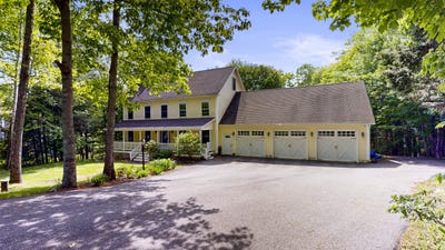 /international/us/60-waters-edge-drive-lewiston-me-110108362015/