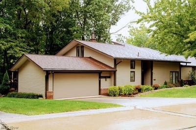 /international/us/7019-windward-hills-drive-brecksville-oh-110110066633/
