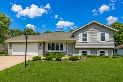 /international/us/n50w14230-fairmount-ave-menomonee-falls-wi-110109058196/