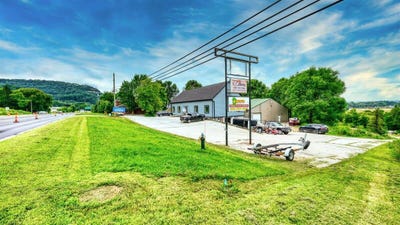 /international/us/n3239-state-road-16-la-crosse-wi-110106330986/