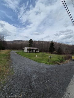 /international/us/8038-midland-trail-w-hines-wv-110107015990/