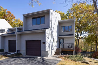 /international/us/630-virginia-avenue-south-haven-mi-110098646421/