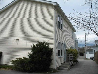/international/us/27-weaver-avenue-newport-ri-110108395625/