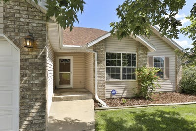 /international/us/319-w-shawnee-court-clever-mo-110108906995/