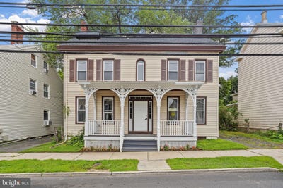 /international/us/350-new-york-avenue-columbus-nj-110101222732/