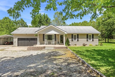 /international/us/1105-new-hope-road-fordland-mo-110107891385/