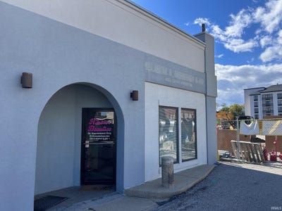 /international/us/328-s-walnut-street-bloomington-in-110103047083/