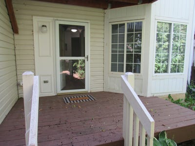 /international/us/255-w-treehouse-lane-w-round-lake-il-110109027775/