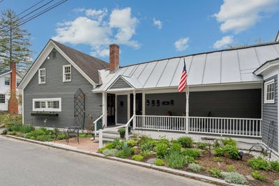 /international/us/17-high-street-woodstock-vt-110107937415/
