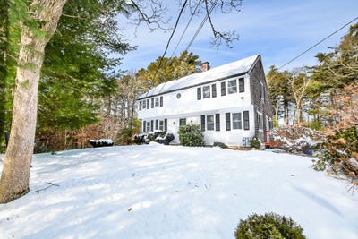 /international/us/46-service-road-east-sandwich-ma-110105270991/