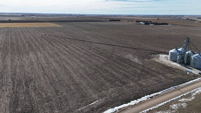 /international/us/s-m-road-w-9th-rd-farmland-aurora-ne-110105386242/
