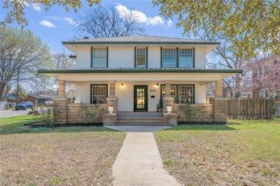 /international/us/501-w-buck-street-caldwell-tx-110106145973/
